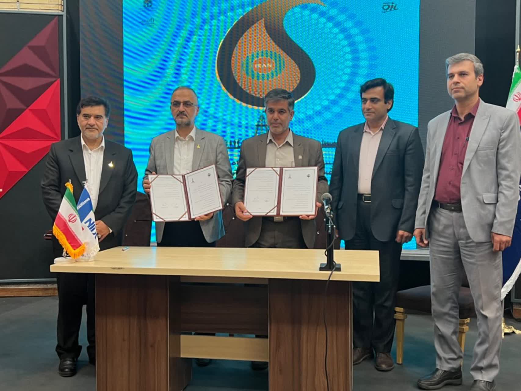 امضاء تفاهم نامه همکاری دانشگاه خلیج فارس و شرکت ملی حفاری ایران